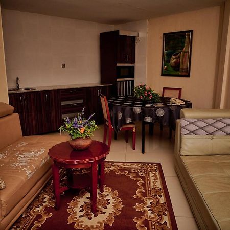 Barcelona Hotels, Abuja Mobushipe Luaran gambar