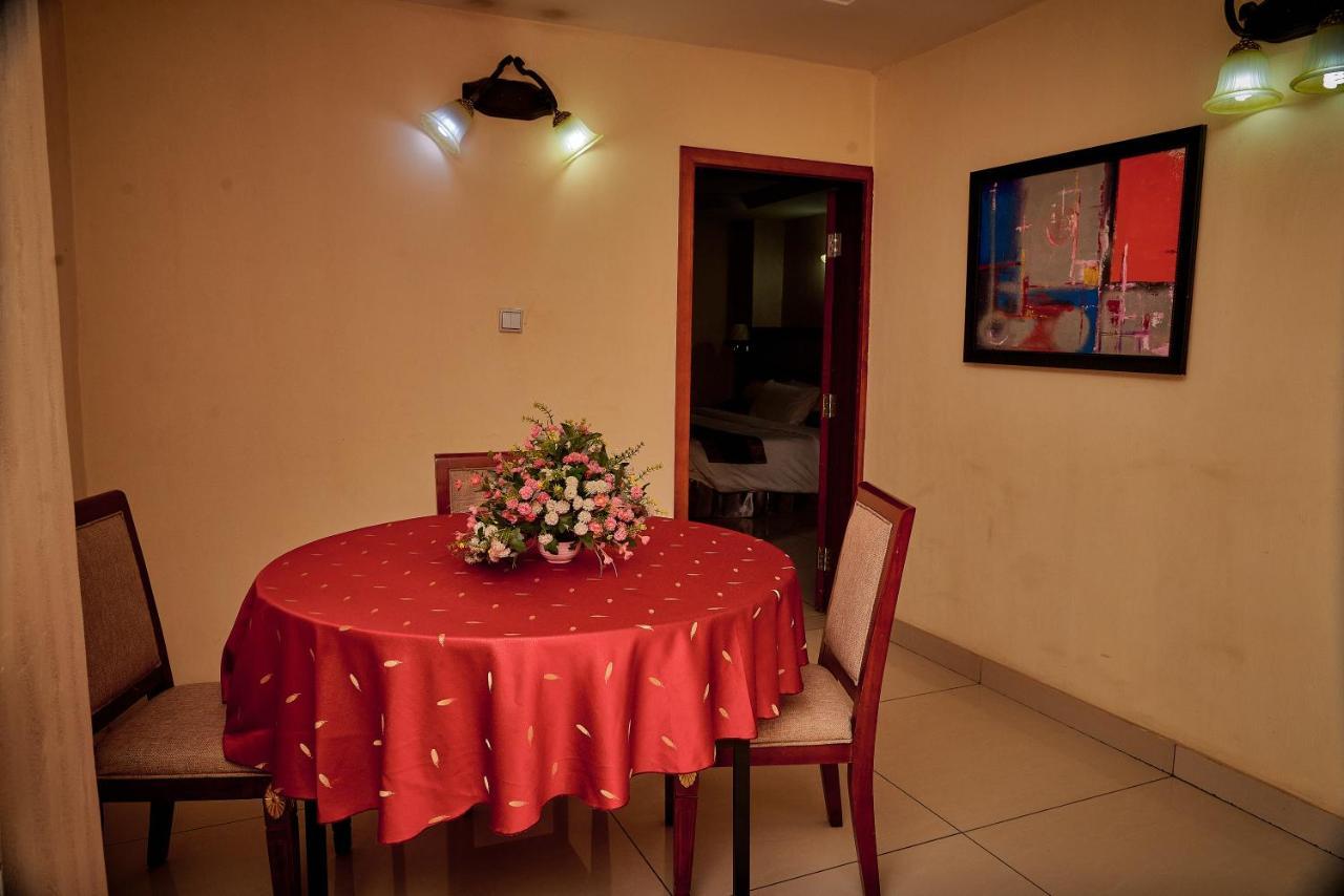 Barcelona Hotels, Abuja Mobushipe Luaran gambar
