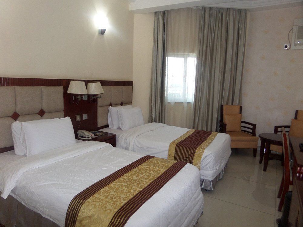 Barcelona Hotels, Abuja Mobushipe Luaran gambar