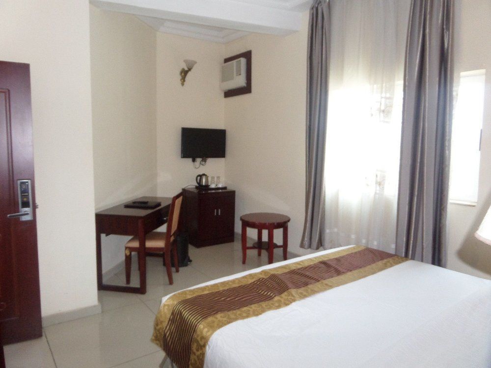 Barcelona Hotels, Abuja Mobushipe Luaran gambar